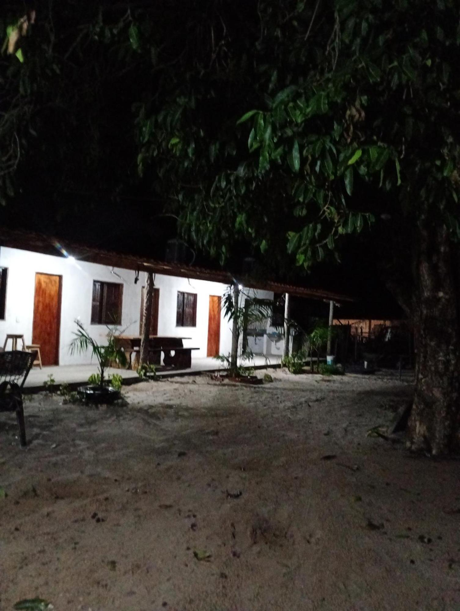 Hostel E Camping Na Rua Das Flores Santo Amaro do Maranhao Εξωτερικό φωτογραφία